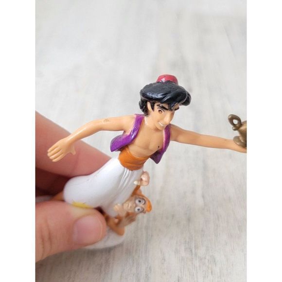 Mattel 1992 Disney Abu lamp Aladdin Pixar toy figure - Picture 3 of 4